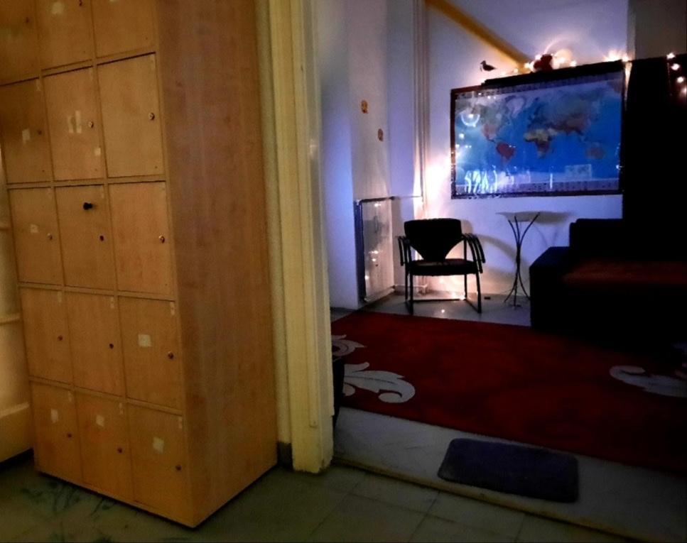 Lamis Hostel Budapest Exterior photo